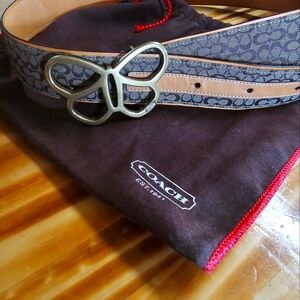 Coach signature belt